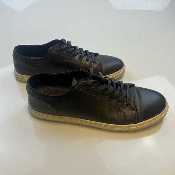 Rodd and Gunn Black Leather Sneakers Size 46 N126-5